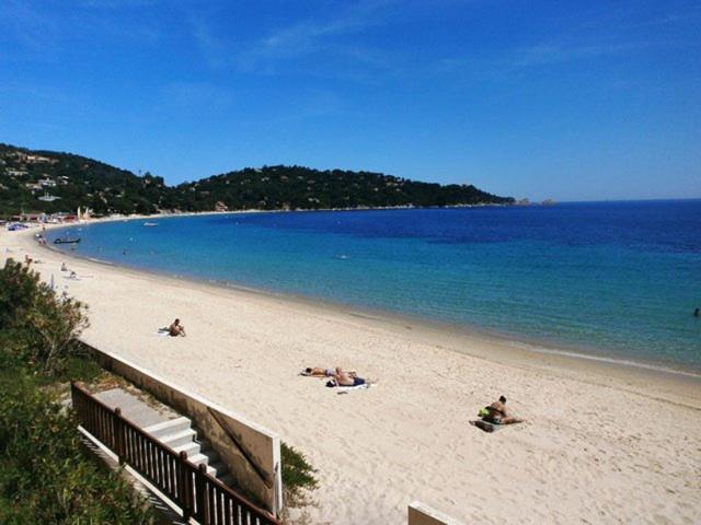 Appartement Paisible Avec Vue Panoramique Mer Et Acces Direct Plage Bormes-les-Mimosas Exterior photo